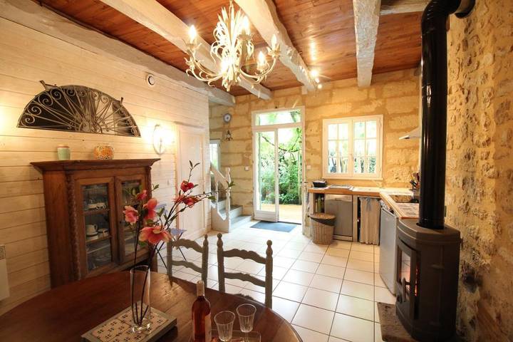 Location de vacances pour 2 personnes, avec jardin et vue à Couze-et-Saint-Front - 3