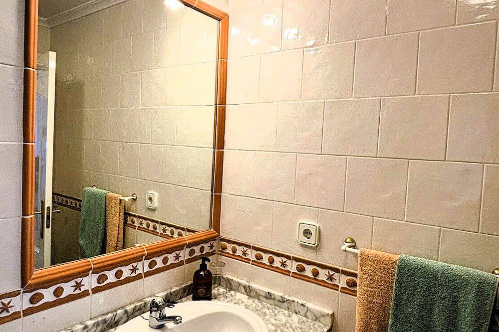 Entire apartment, Sun, relax, golf, swim, biking, padel at Casa Leone in Brisas y Golf, Orihuela