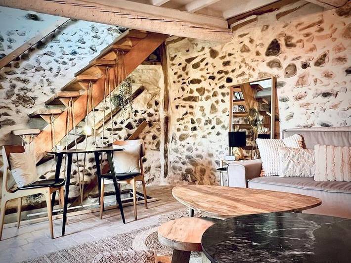 Location de vacances pour 2 personnes, avec vue et terrasse à Lieuran-Cabrières