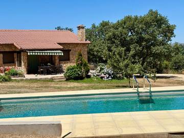 Casa de vacaciones para 7 personas, con jardín además de vistas y piscina en Barco de Ávila-Piedrahita
