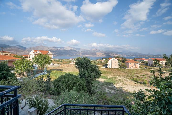 Entire studio, Apartment 'Anna's House 1 In Lixouri' with Sea View, Wi-Fi and Air Conditioning in Lixouri, Kefalonia
