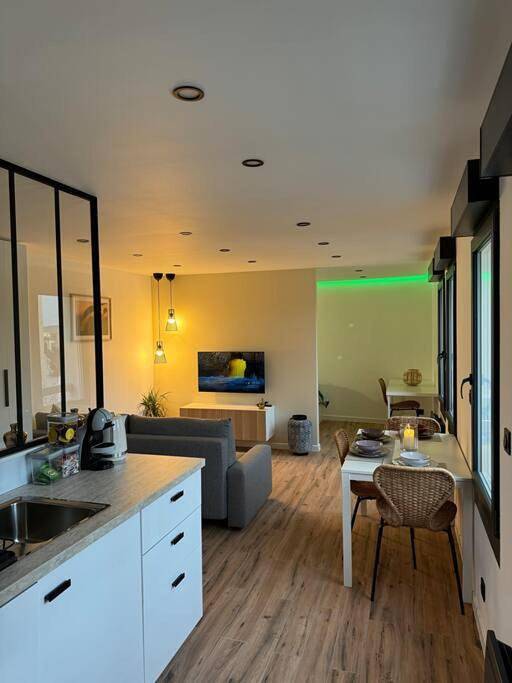 Apartamento inteiro, One-Bedroom Apartment in Saint-Louis, Mulhouse (Região)