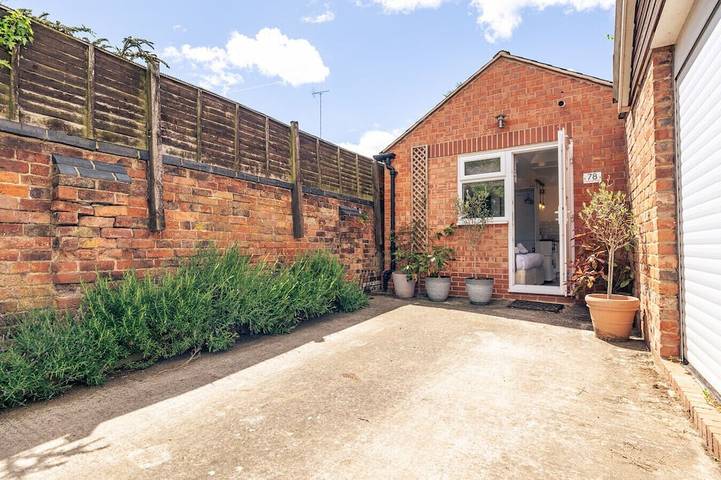 Apartment for 2 people in Cheltenham