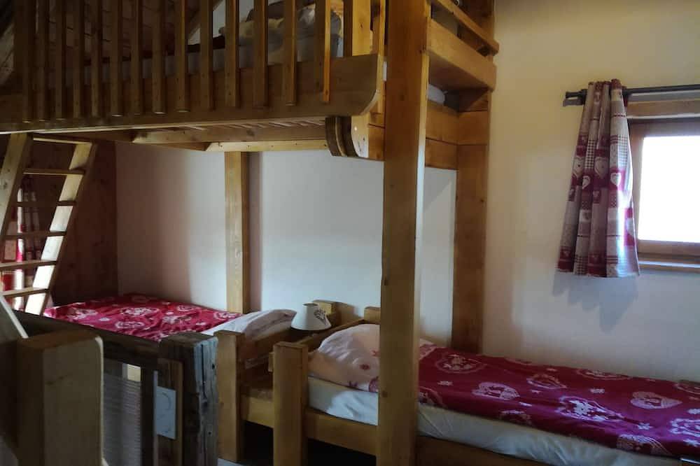 Gîte 'La Valentine', secluded country house in the heart of nature in Le Barboux, Jura Francais