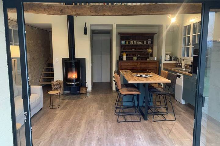 Location de vacances pour 4 personnes, avec jardin, animaux acceptés à Saint-Germain-et-Mons