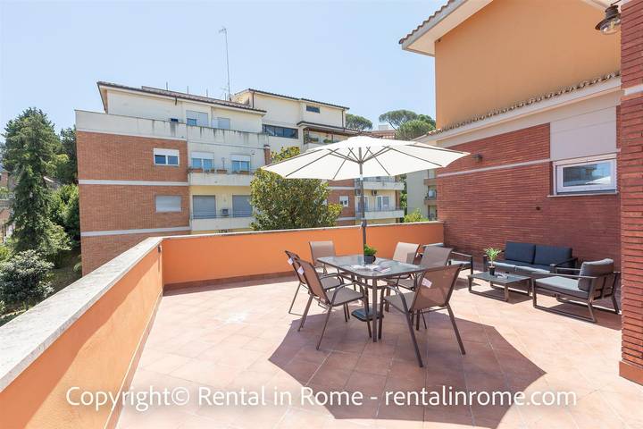 Ganze Wohnung, Ferienwohnung für 7 Personen mit Balkon/Terrasse in Rom, Rom Provinz