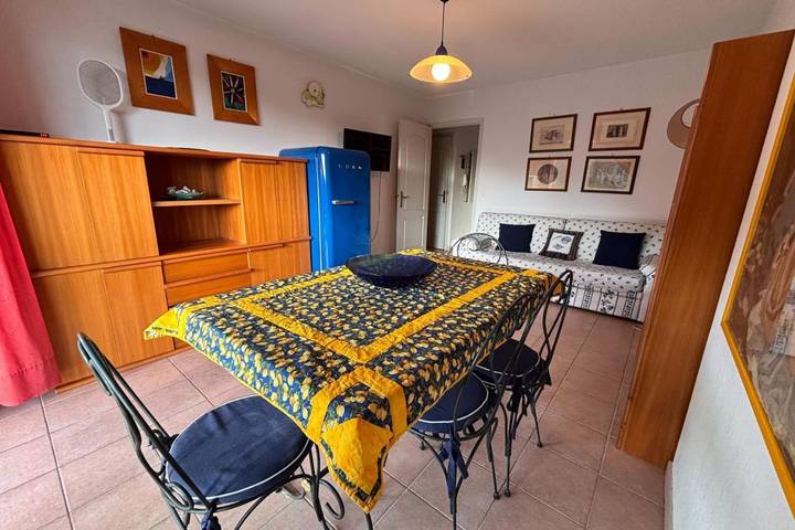 Gîte pour 4 personnes, avec jardin dans Plage D Aigue Bonne - 4