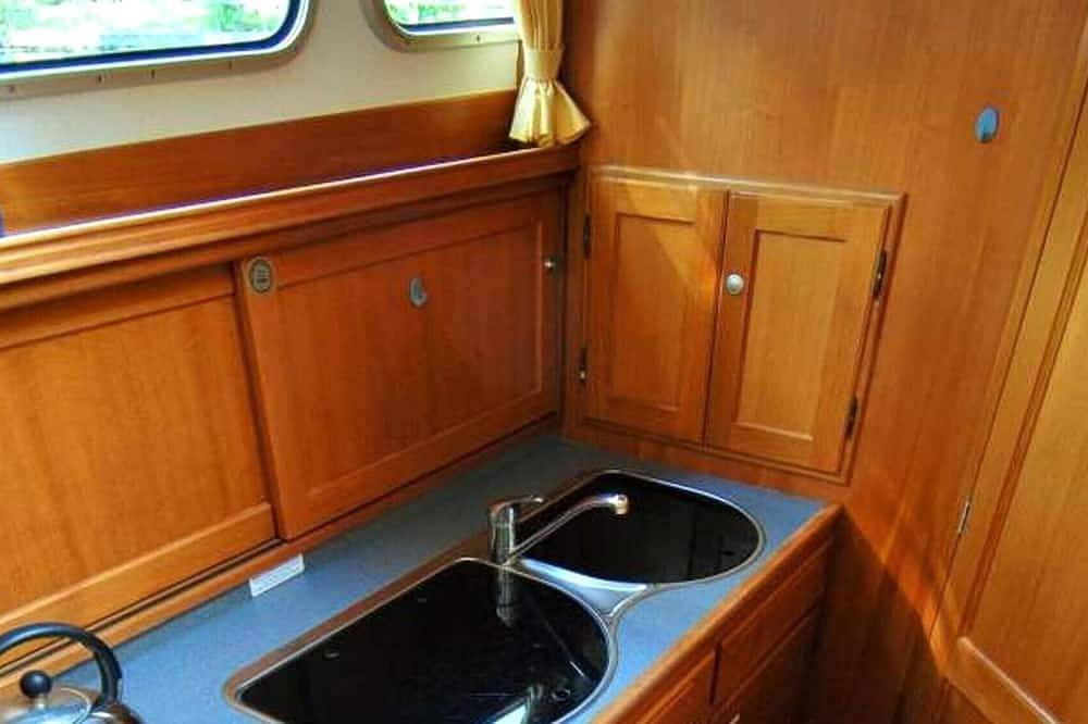 Yacht Pedro Skiron 35 für 4+2 Personen. in Zehdenick, Ruppiner Seenland