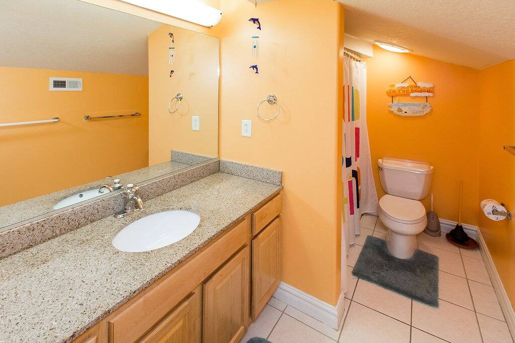 Vacation Apartment for 10 Guests in Sandbridge, Virginia