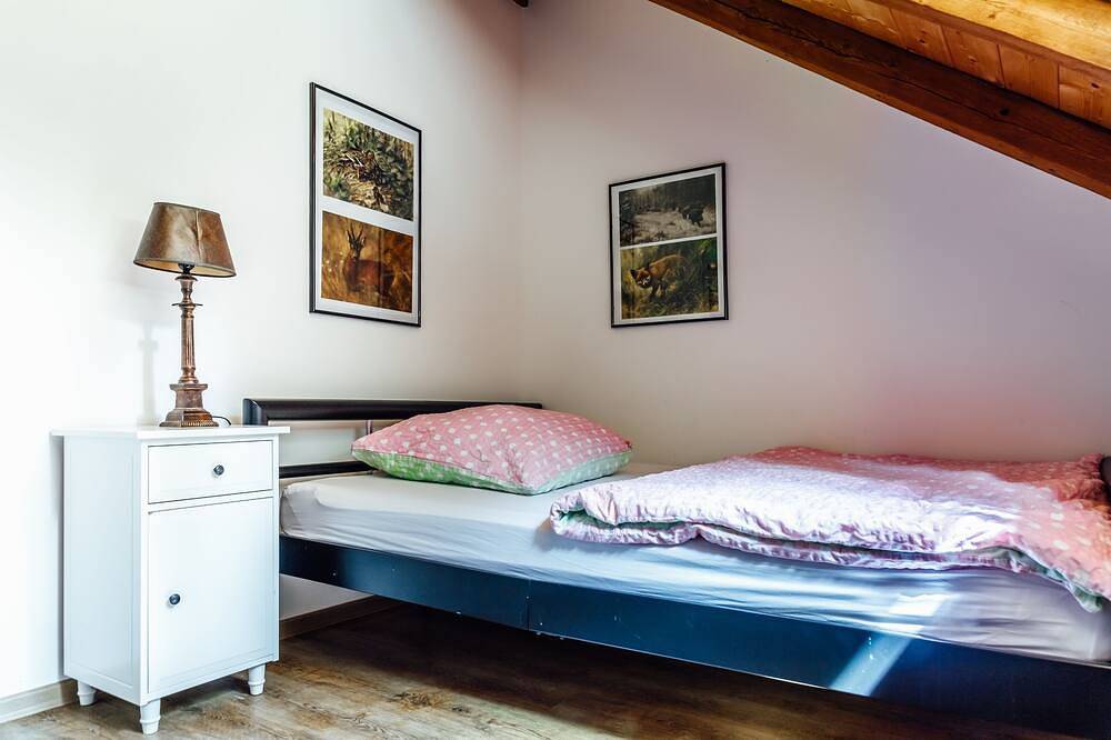Ganze Wohnung, Lastlast  Minute / Wunderschöne Fewo mit Wlan - (5-Sternedtv) - Schloss Ramspau in Ramspau, Regenstauf