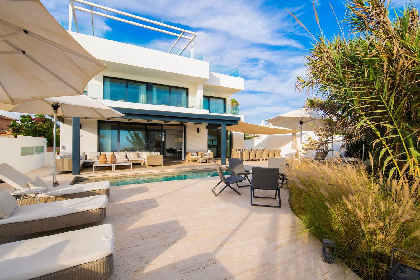 Beachfront Villa with Heated Pool & Spa in Las Chapas, Marbella
