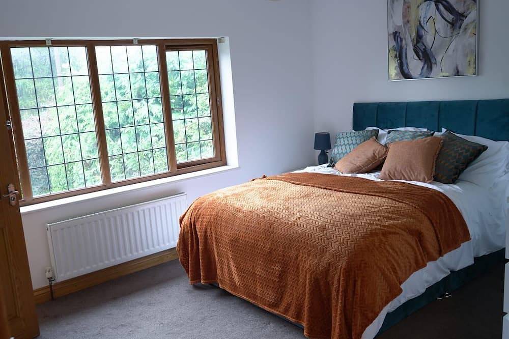 Home in Rugby Warwickshire in Warwickshire