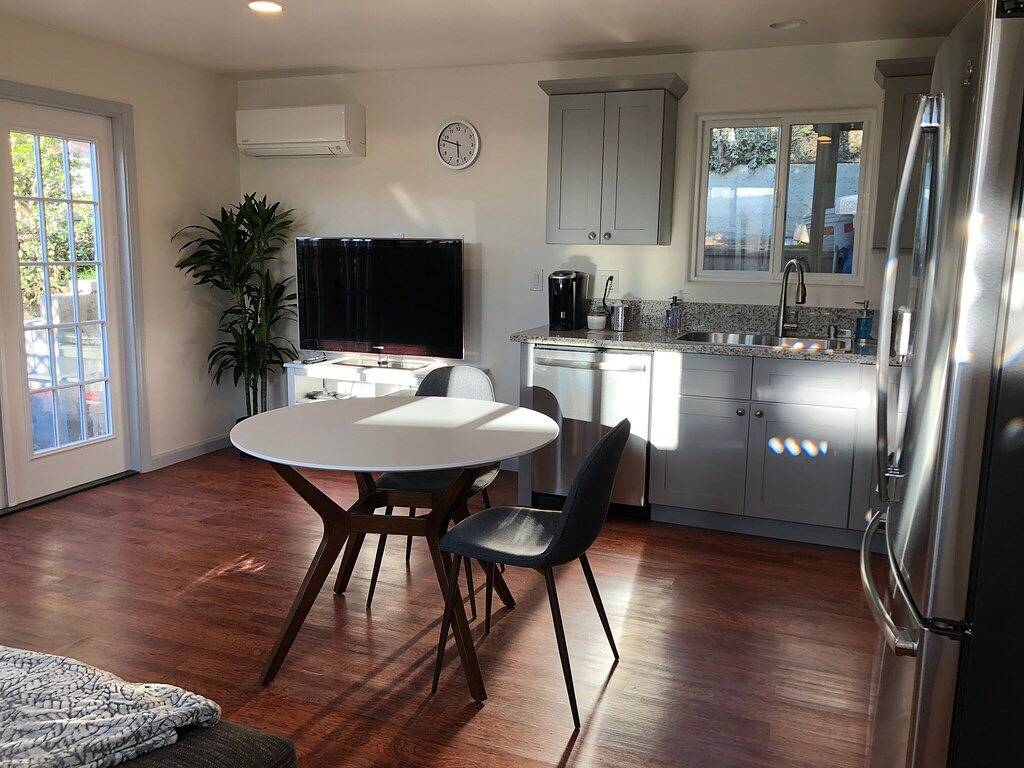 Schöne, neu renovierte 1 Schlafzimmer 1 Bad Privathaus in sonnigen Hermosa Beach! in Hermosa Beach, Los Angeles County