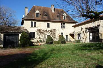Gîte pour 5 personnes, avec jardin à Champcevinel