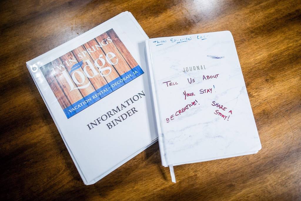 In der Nähe von Wanderwegen, Bächen, Flüssen und der Innenstadt von Decorah. in Winneshiek County