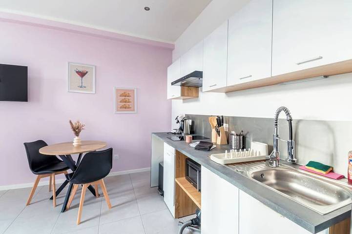 Ganze Wohnung, Cosy, modern air-conditioned T2 in Villeurbanne, Lyon und Umgebung