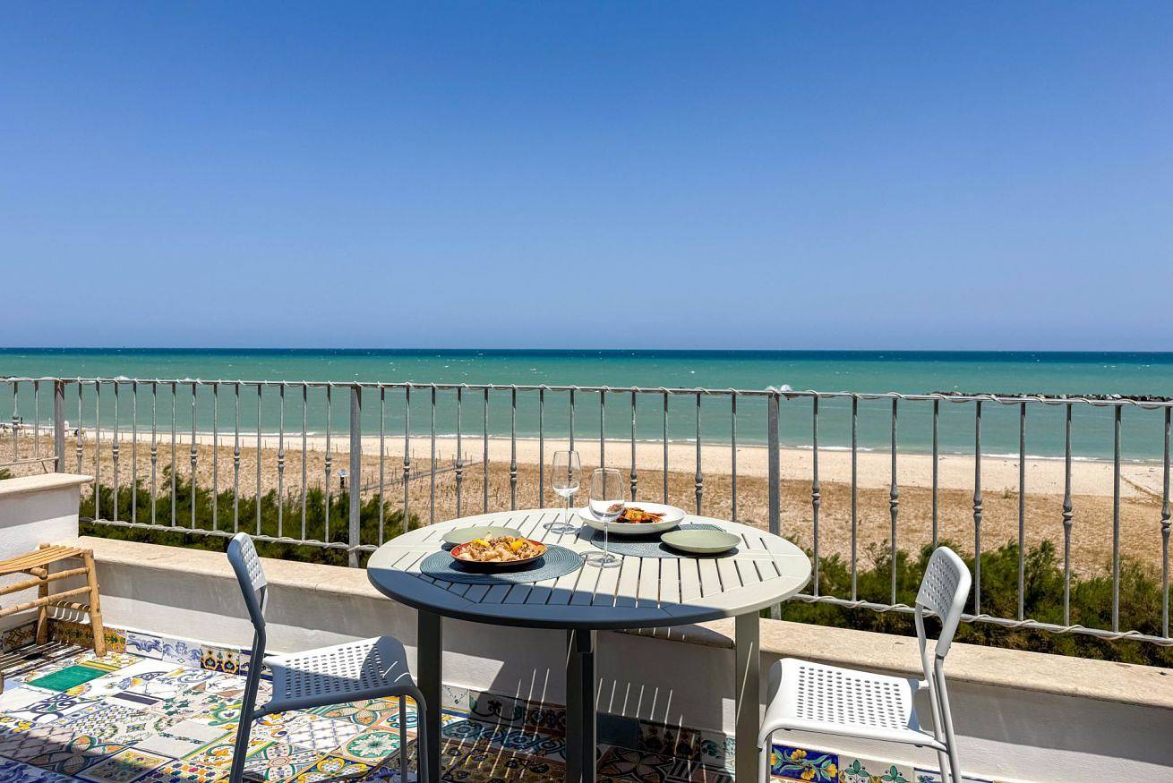 Apartamento entero, [Seafront terrace] Wi-Fi Free parking in Fermo, Provincia de Fermo