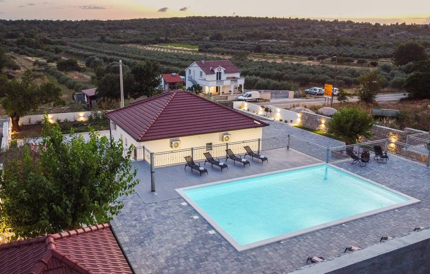 Ferienhaus für 8 Personen mit Pool in Skradin, Šibenik-Knin