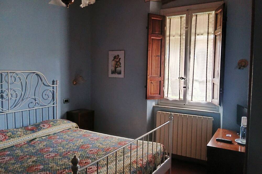 Angelini Just 5 minutes from city center in Lucca, Provincia de Lucca