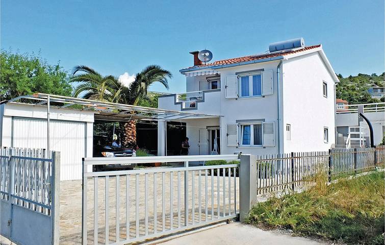 Ferienwohnung für 5 Personen, mit Terrasse in Poljica