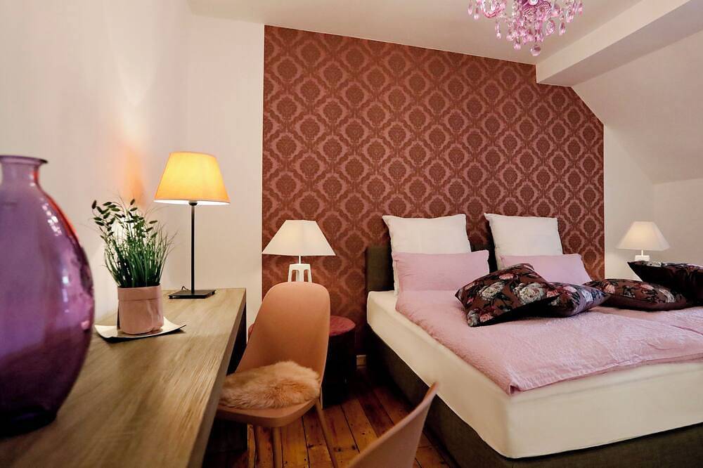 Ganze Wohnung, Palatinazeit- Berlin · Stilvolle Ferienwohnung für bis zu 4 Personen / Pfalz in Freinsheim, Pfälzer Rheinebene