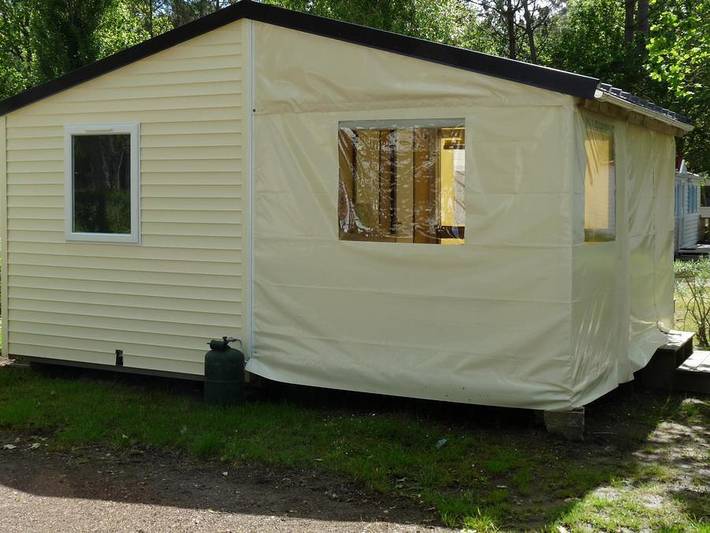 Camping Le Saint Laurent - Mobile home 5 persons - Tit'home - 21m²- 2 bedrooms - Wc (no shower) in Golf Saint-Laurent, Ploemel