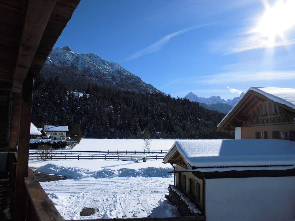 Ferienwohnung in Krün mit Schwimmbecken in Krün, Bayerische Alpen
