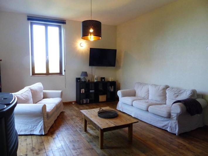 Location de vacances pour 6 personnes, avec Jacuzzi ainsi que Terrasse et Jardin à Chantelle