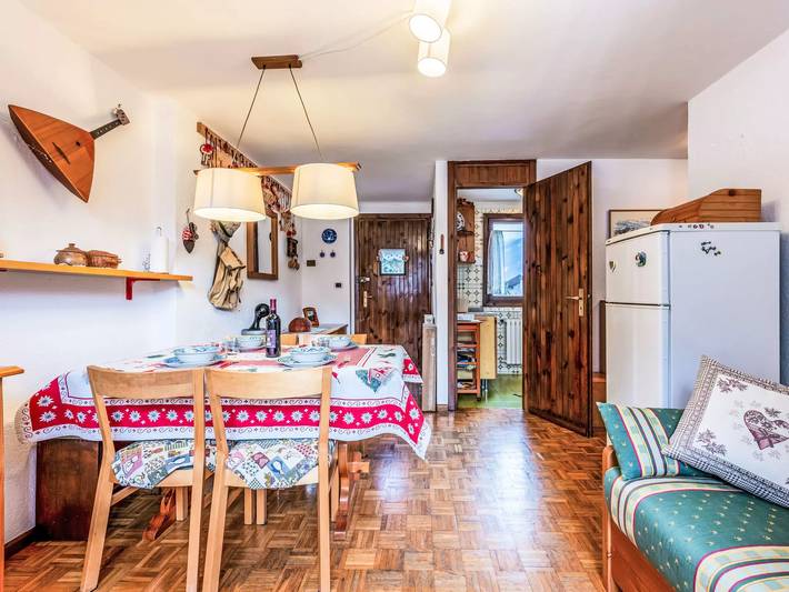 Gîte pour 4 personnes, avec balcon dans La Salle - 2