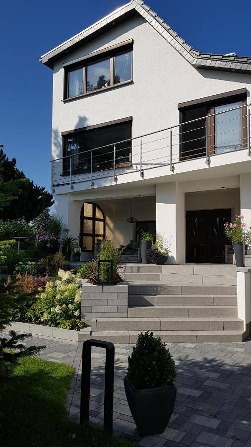 Ferienwohnung für 4 Personen, mit Terrasse und Ausblick in Taucha