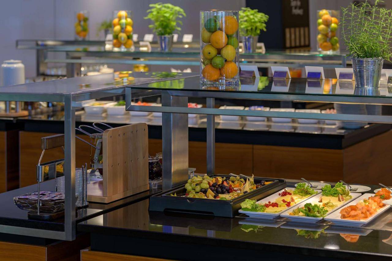 Hilton Garden Inn Stuttgart Neckarpark in Bad Cannstatt, Stuttgart