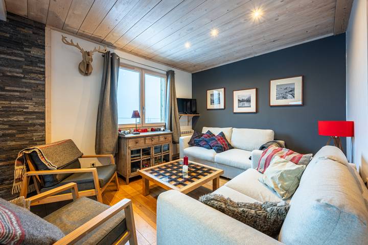 Gîte pour 8 personnes, avec jardin, adapté aux familles dans Les Trois Vallées - 3