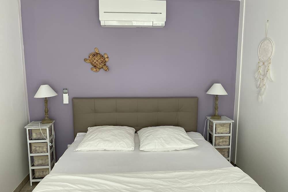 Cabanon de Naïs T2 with terrace and private access to Lake Esparron de Verdon in Esparron-de-Verdon, Parc naturel régional du Verdon