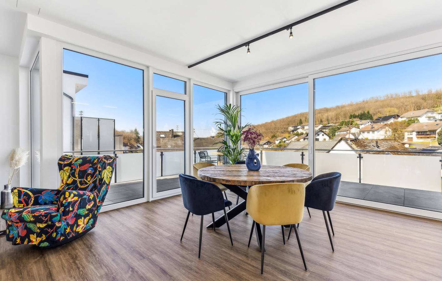 Gemütliche Stadtwohnung mit Parkplatz und Terrasse in Kirchen (Sieg), Altenkirchen & Umgebung