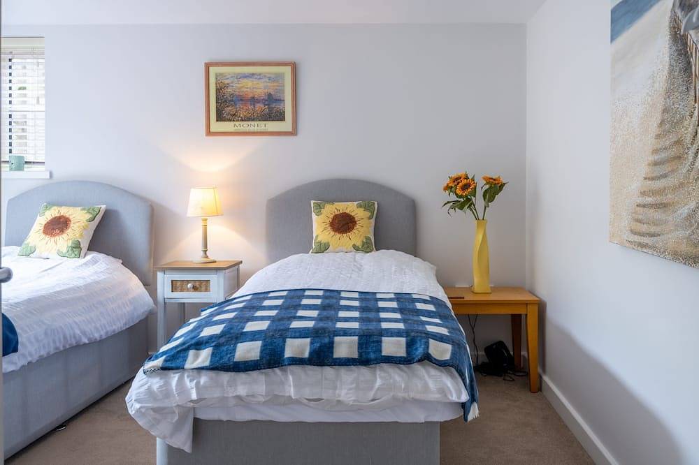 Stone Lodge, Old Hunstanton, Norfolk in Old Hunstanton, Norfolk Coast