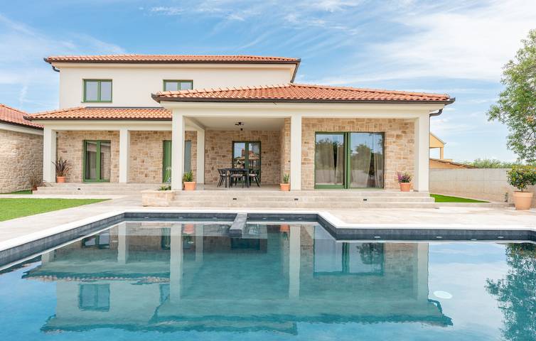 Villa pour 8 personnes, avec jardin à Biograd na Moru