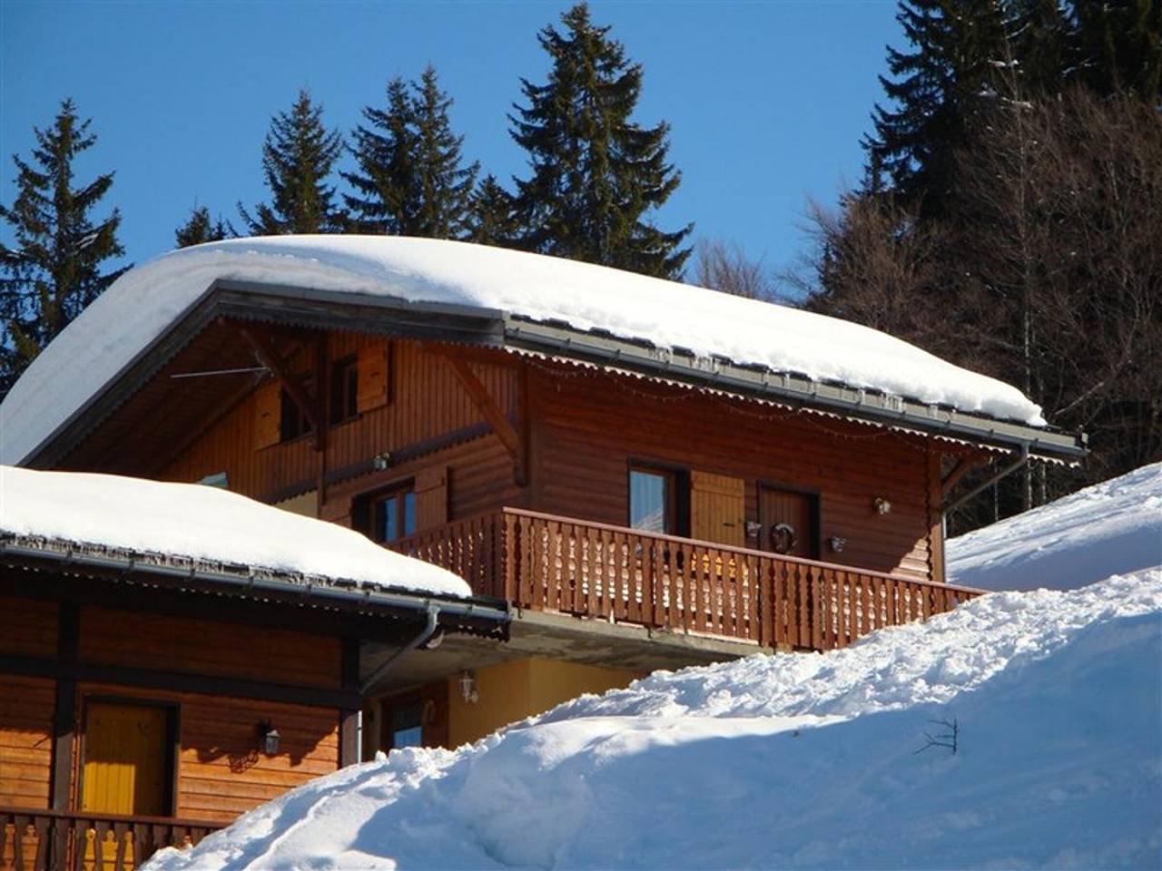 Savoyard Chalet 8 pers, near slopes, parking in Crest-Voland, Albertville region