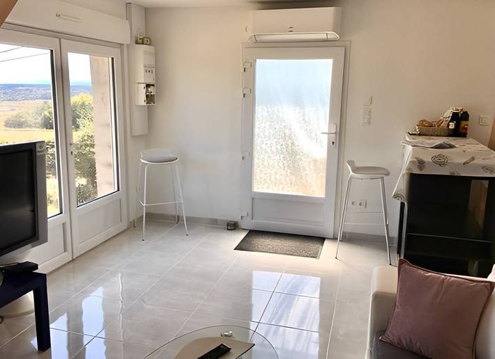 Gîte pour 6 personnes, avec terrasse et jardin à La Motte-Saint-Jean - 3