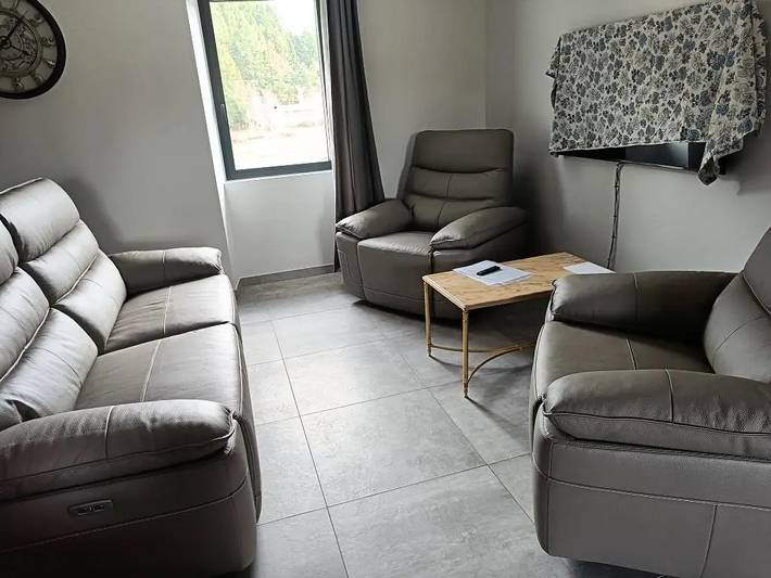 Gîte pour 6 personnes, avec piscine et jardin, animaux acceptés dans Peyre-en-Aubrac - 3