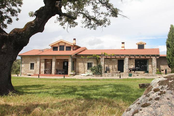 Chalet para 2 personas, con jardín además de vistas y piscina en Trasierra-Tierras de Granadilla - 2
