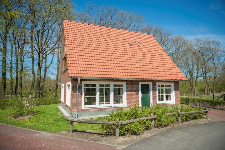 Ferienhaus für 9 Personen, mit Balkon/Terrasse und Terrasse sowie Garten und Sauna in Bad Bentheim