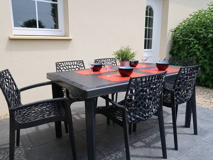 Gîte pour 6 personnes, avec jardin et terrasse à Plounévez-Lochrist - 4