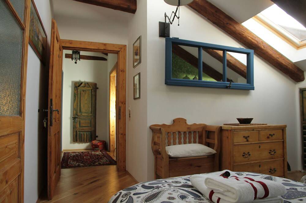 Entire apartment, Esperia, splendid sea view and immersed in the typical greenery of the Trieste Karst in Trieste, Carso