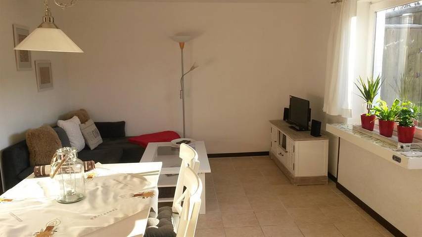 Ferienwohnung für 3 Personen, mit Ausblick und Terrasse sowie Garten, mit Haustier - 1