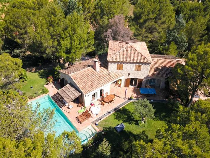 Villa pour 10 personnes, avec piscine ainsi que terrasse et jardin, animaux acceptés - 1