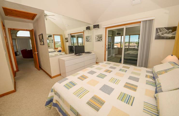 Vacation rental for 10 people, with balcony/terrace and hot tub in Duck (NC)