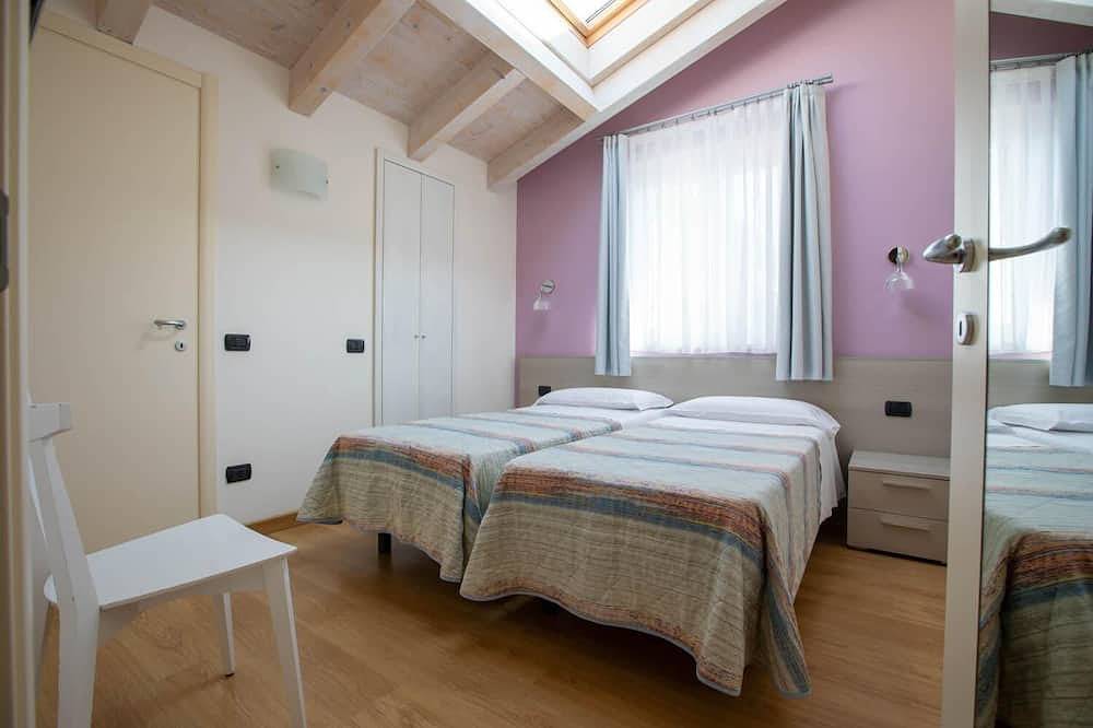 Ganze Wohnung, Residence Cafelicita - Apart. Allegria -  Lake View, Infinity Pool and Jacuzzi in San Carlo (Como), Gravedona ed Uniti