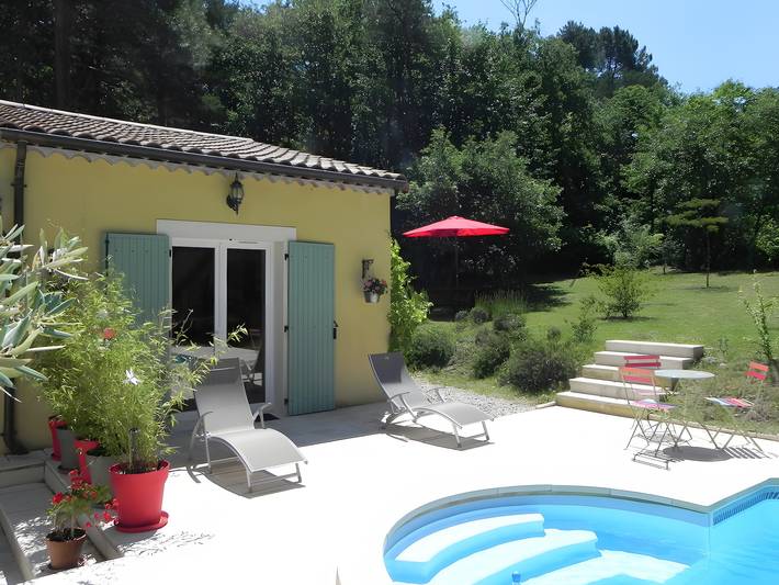 Studio pour 3 personnes, avec jardin