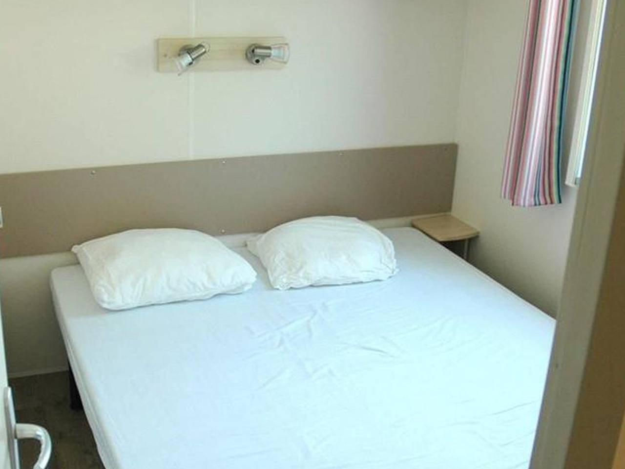 Mobil home spacieux avec terrasse à Luynes pour 7 personnes in Luynes, Région de Tours