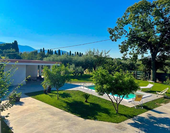 Villa per 6 persone, con panorama e giardino nonché piscina a Velletri